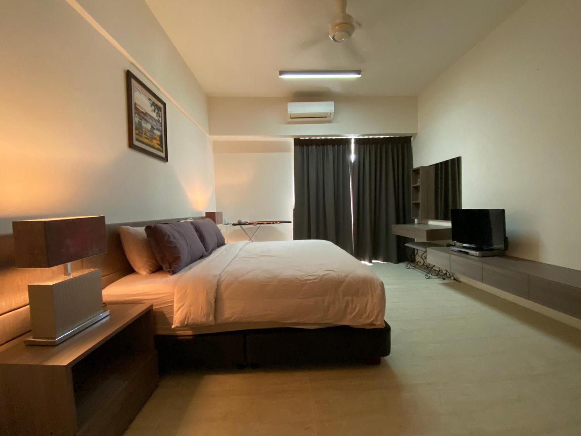 By The Sea @ Cozy Beachfront Home Batu Ferringhi Extérieur photo