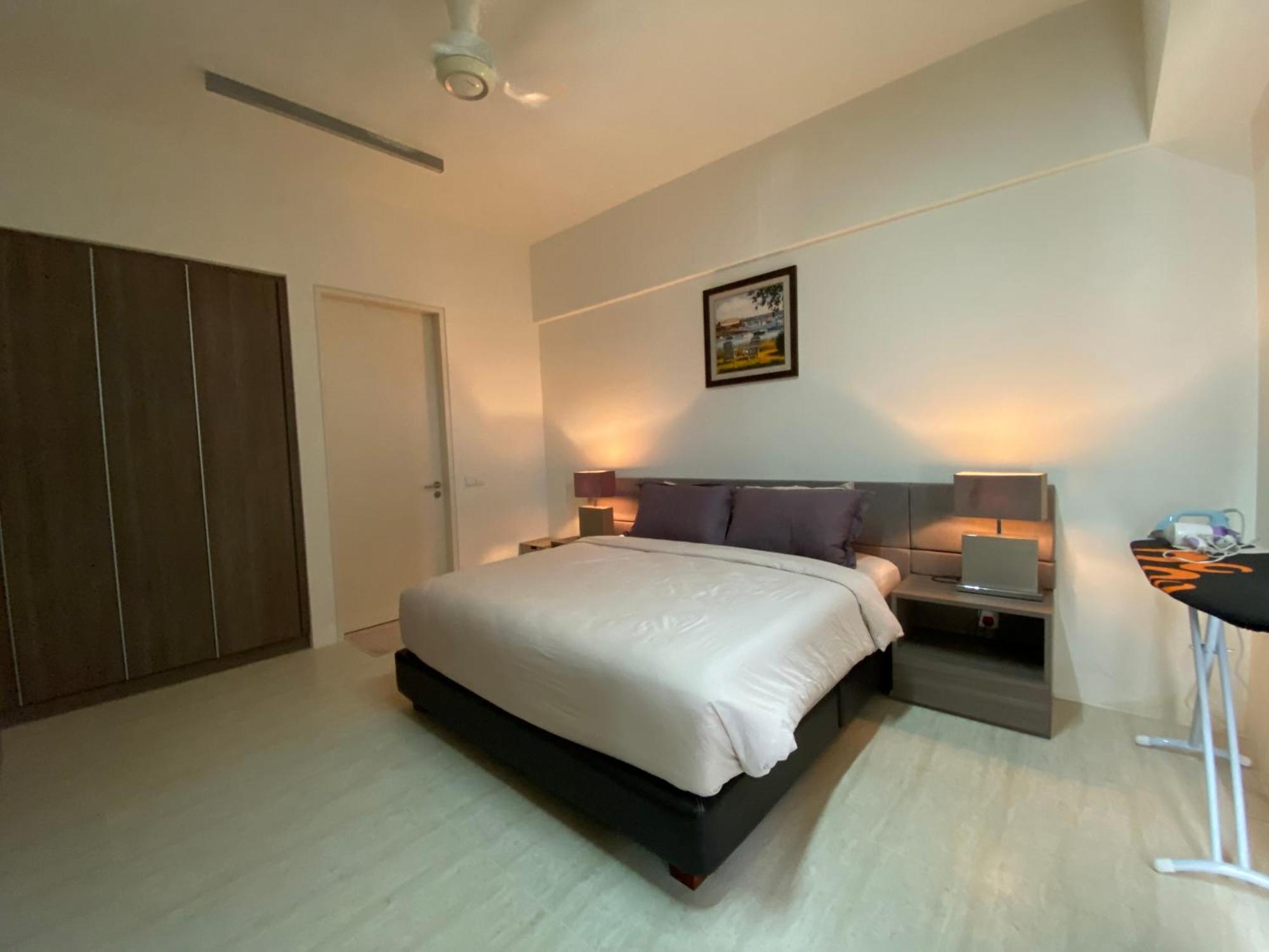 By The Sea @ Cozy Beachfront Home Batu Ferringhi Extérieur photo